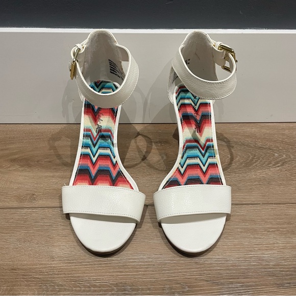 White Wedge Sandals - Picture 2 of 3